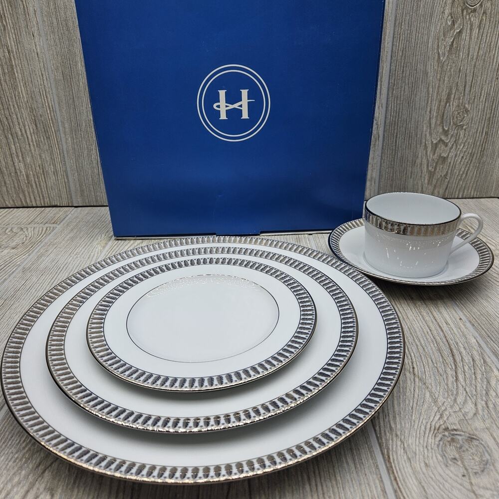 Haviland Plumes Platine Platinum 5 Piece Place Setting Plates Cup‎ Saucer W/Box